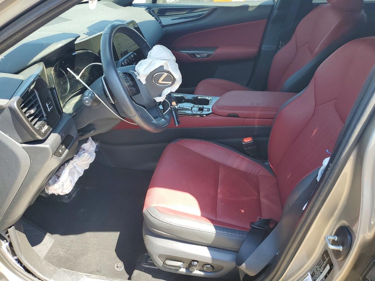 Lexus NX Base