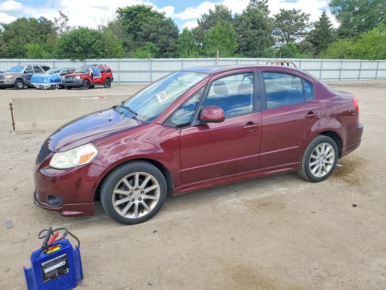 Salvage Suzuki SX4 Image