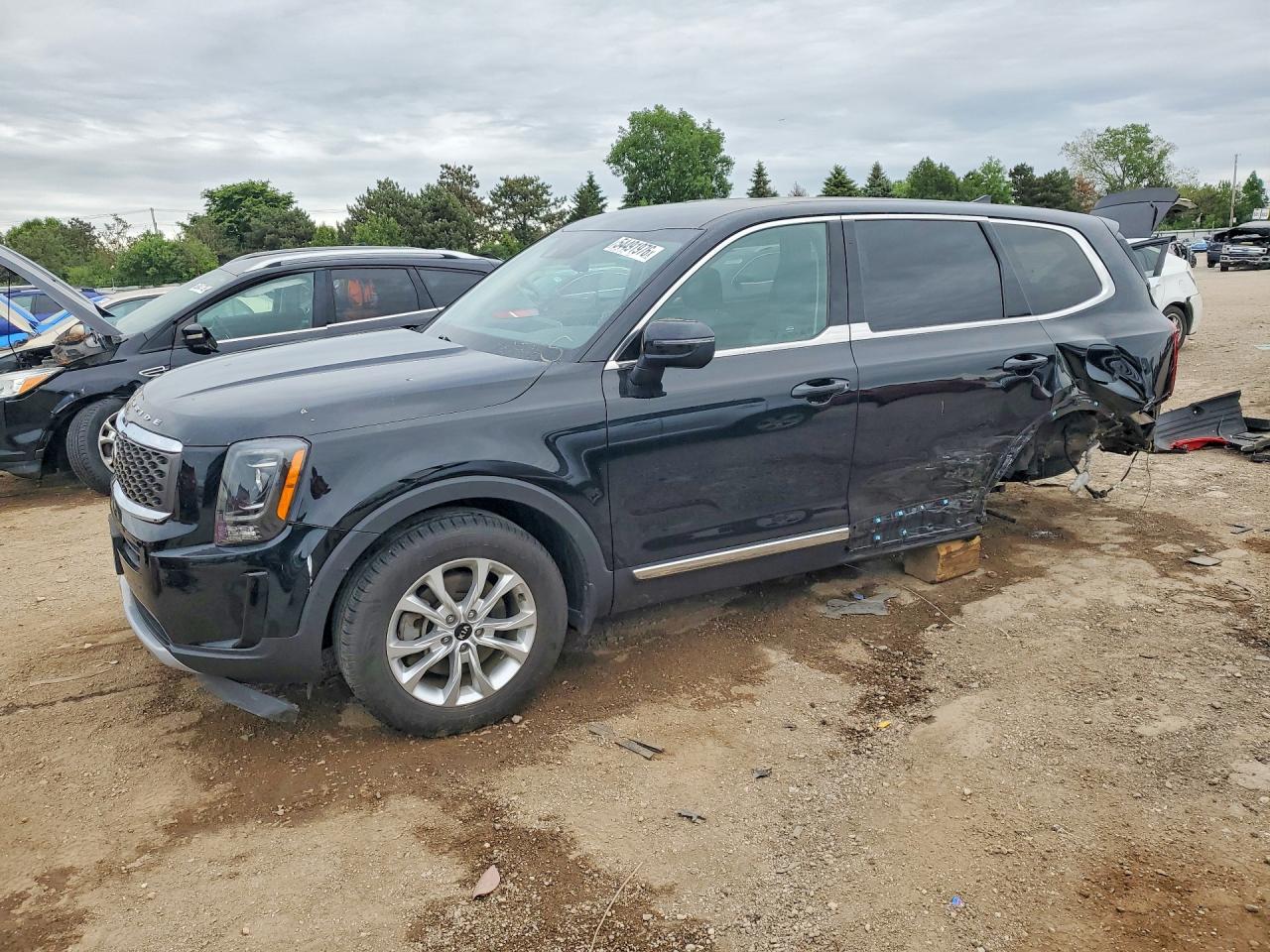 Salvage Kia Telluride Image