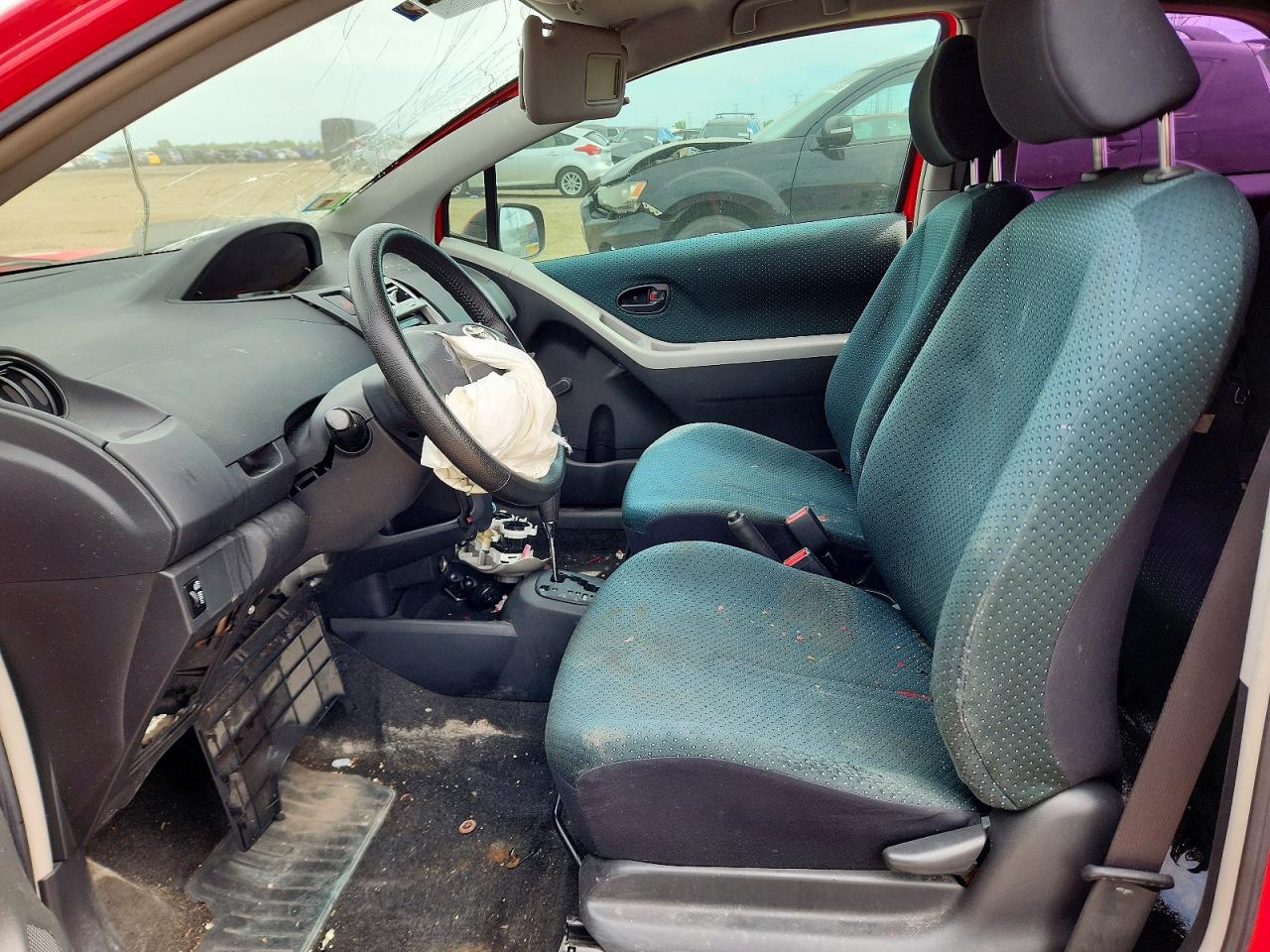 Toyota Yaris Base