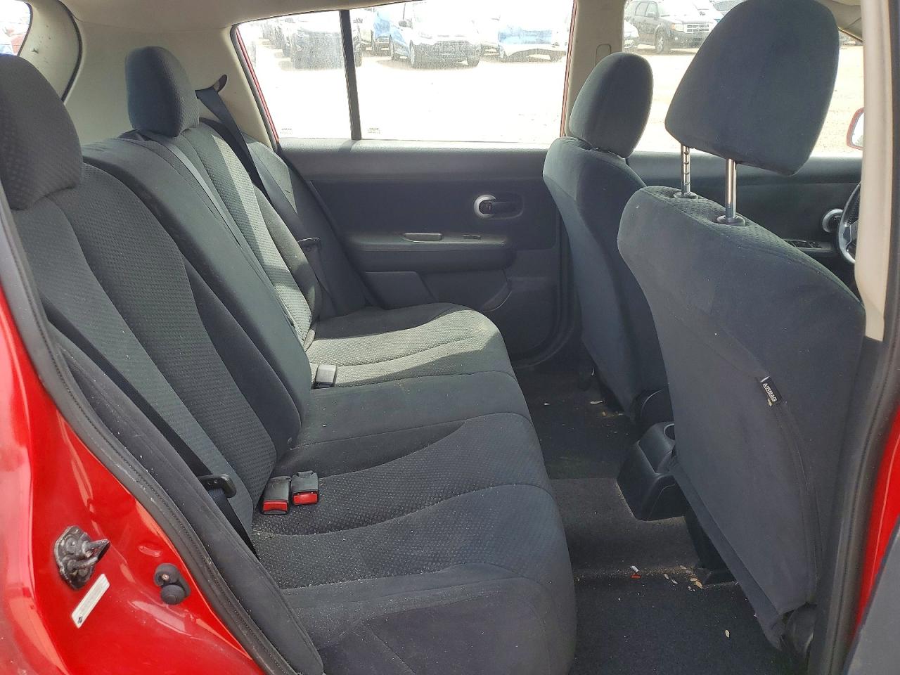 Nissan Versa 1.8 S