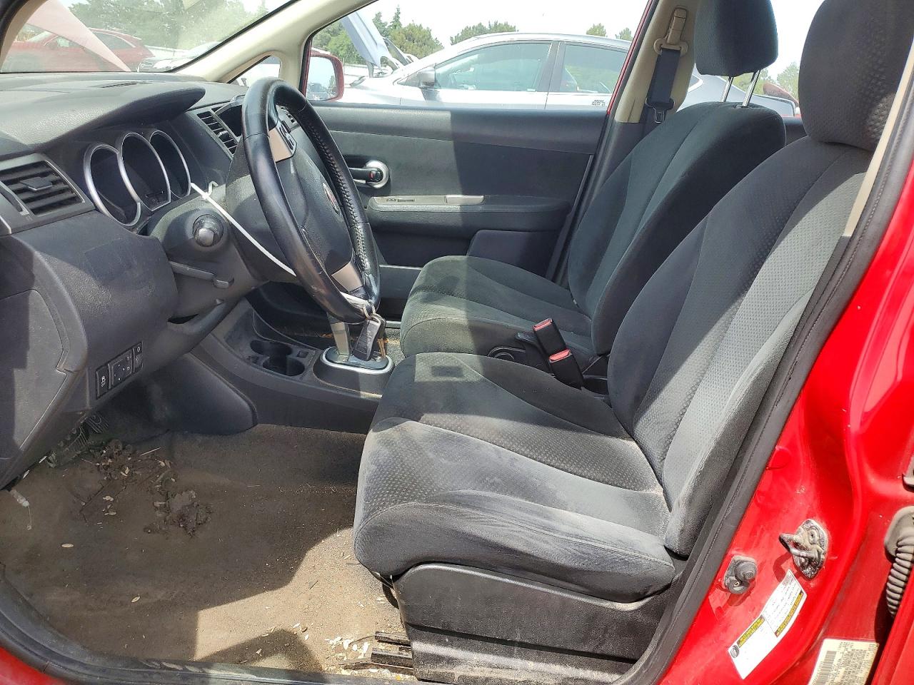 Nissan Versa 1.8 S