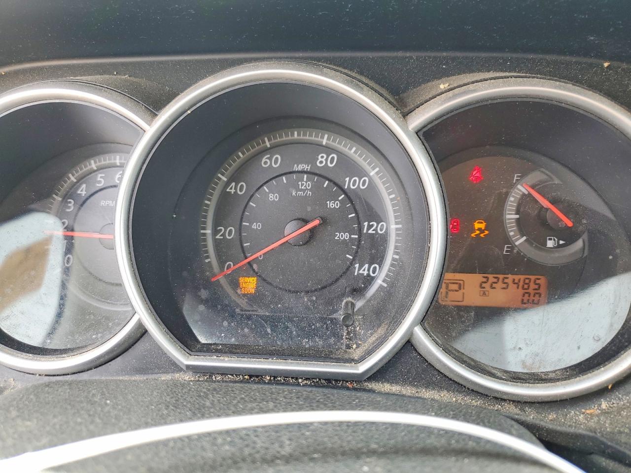 Nissan Versa 1.8 S