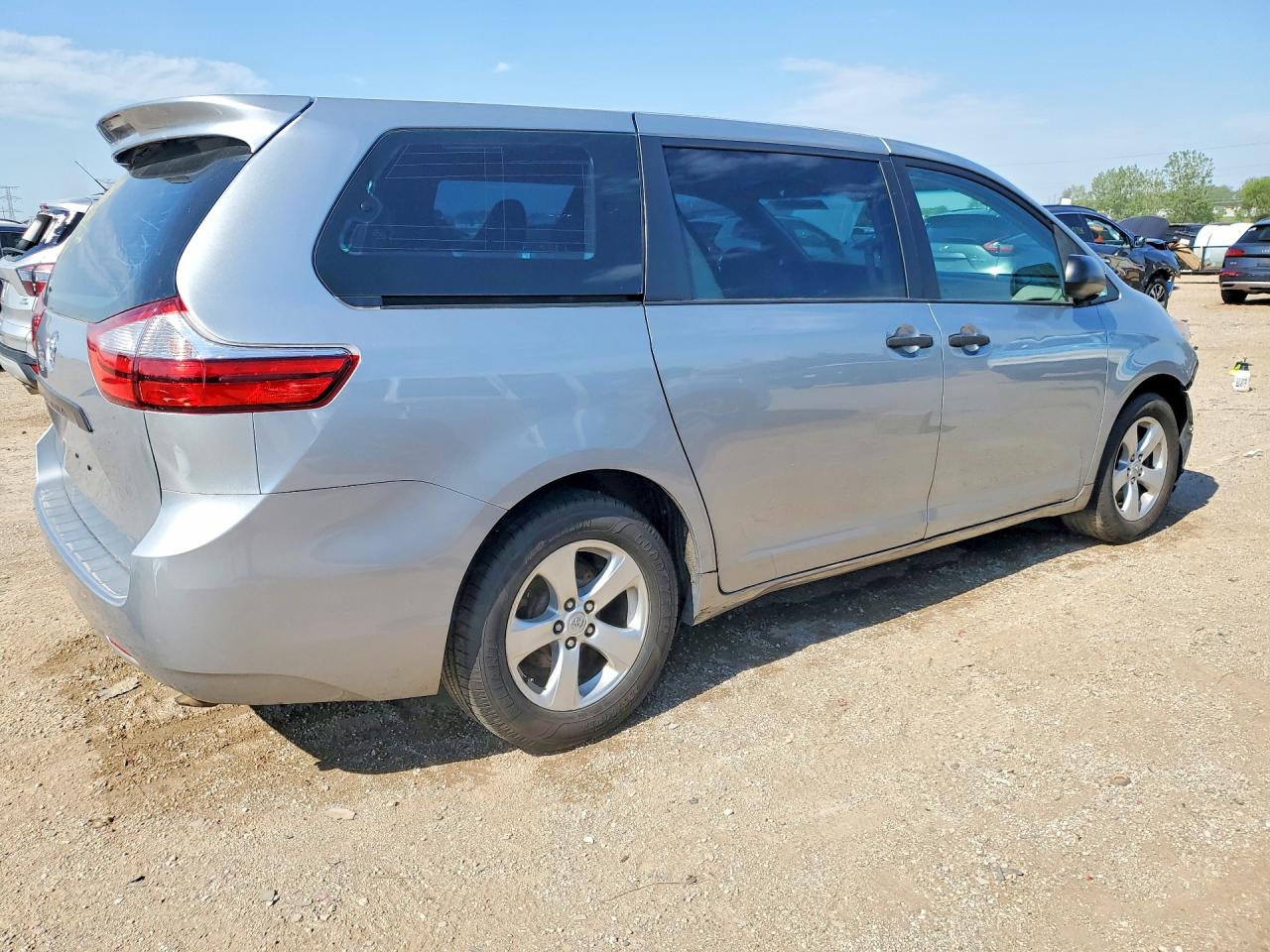 Toyota Sienna L 7-passenger