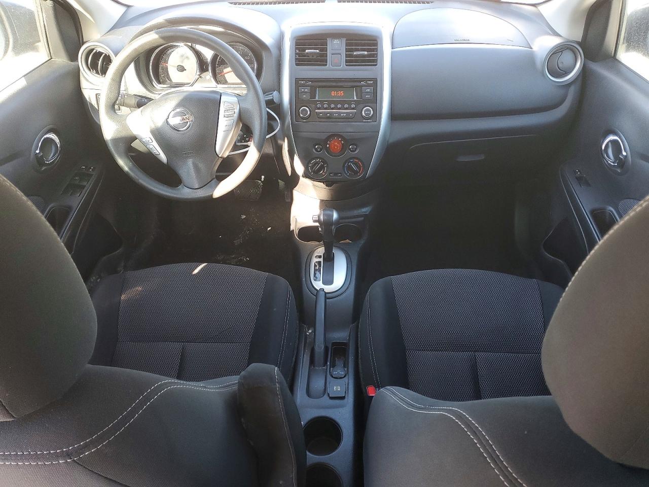Nissan Versa S