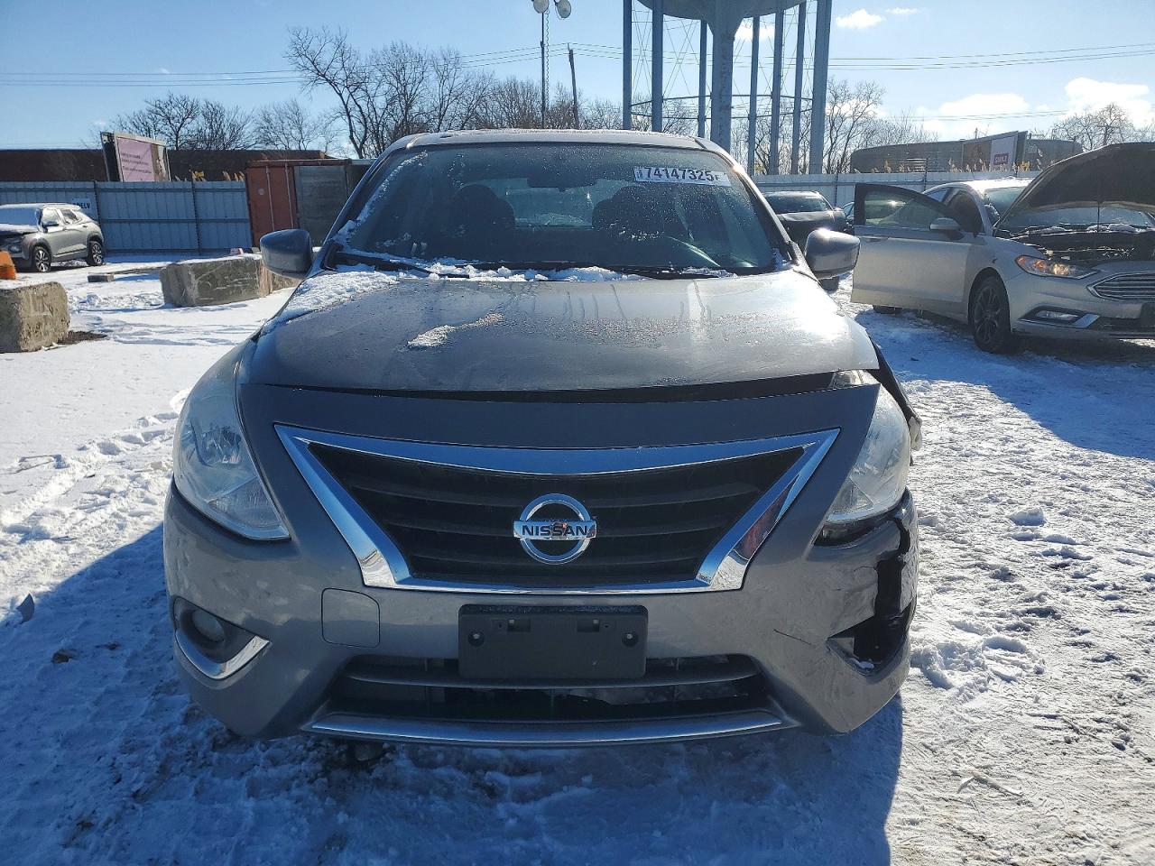 Nissan Versa S