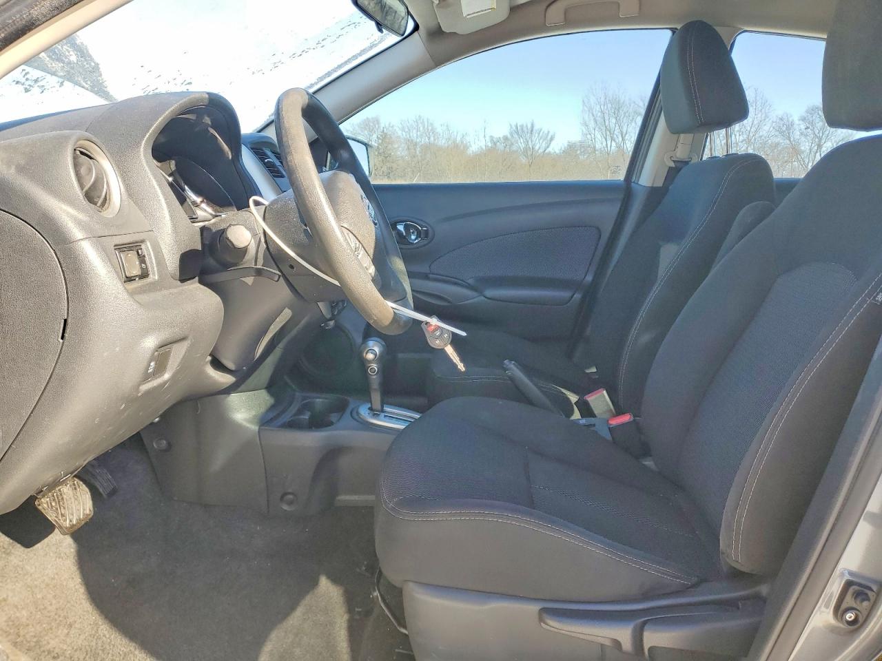 Nissan Versa S