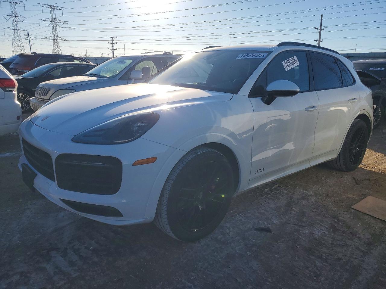 Salvage Porsche Cayenne Image