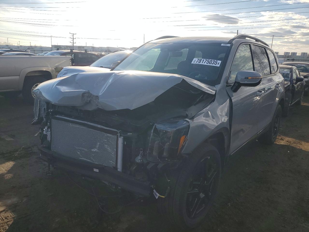 Salvage Kia Telluride Image