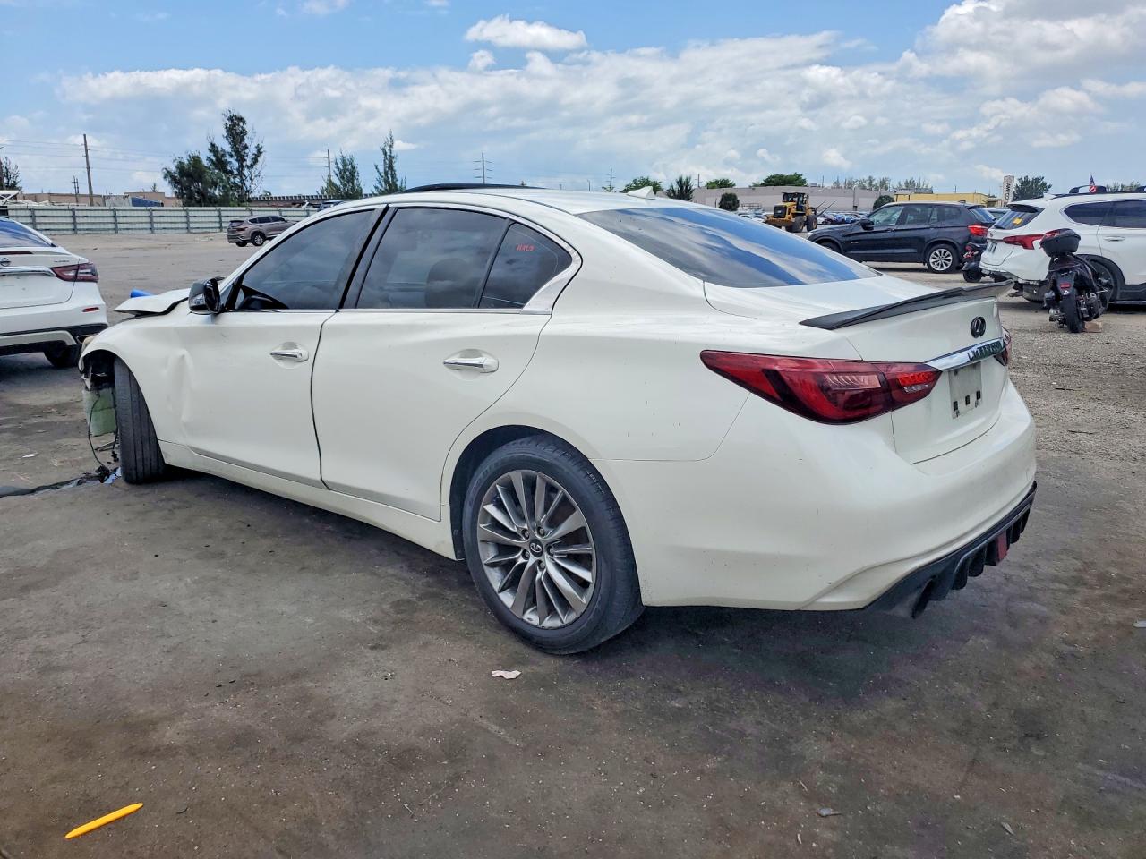 INFINITI Q50 3.0t L 3.0t Luxe