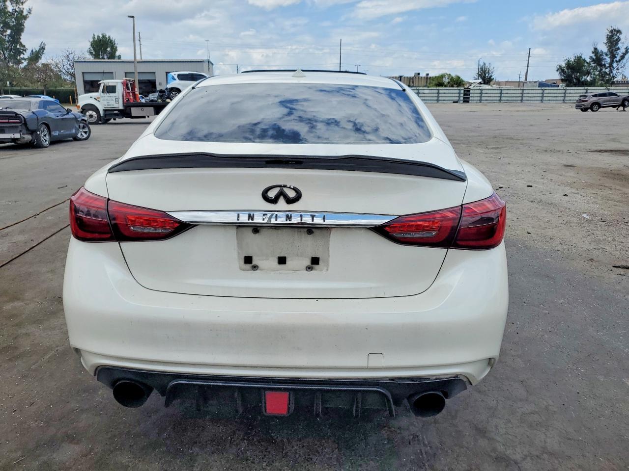 INFINITI Q50 3.0t L 3.0t Luxe