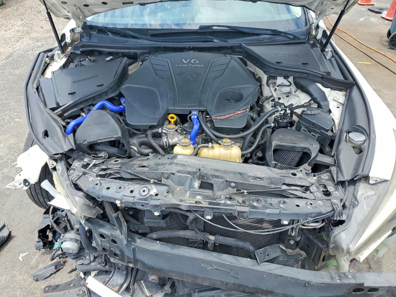 INFINITI Q50 3.0t L 3.0t Luxe