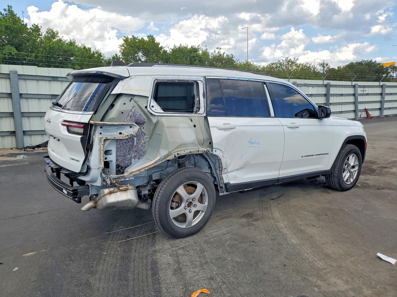 Jeep Cherokee L Laredo
