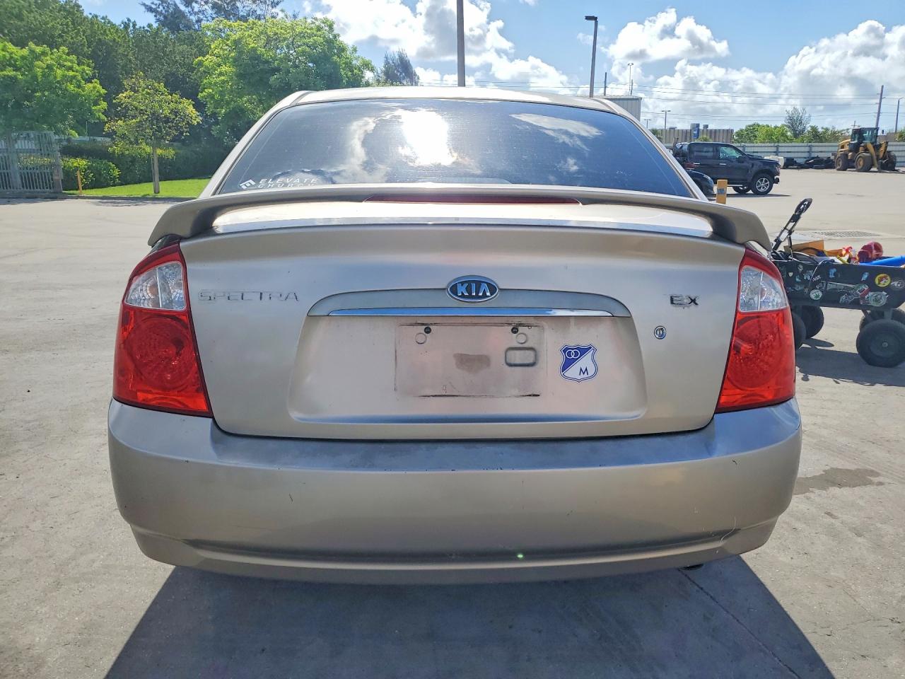 Kia Spectra Lx