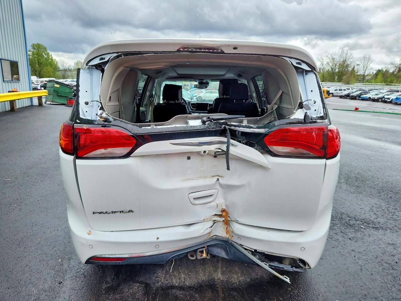 Chrysler Pacifica Touring L Plus