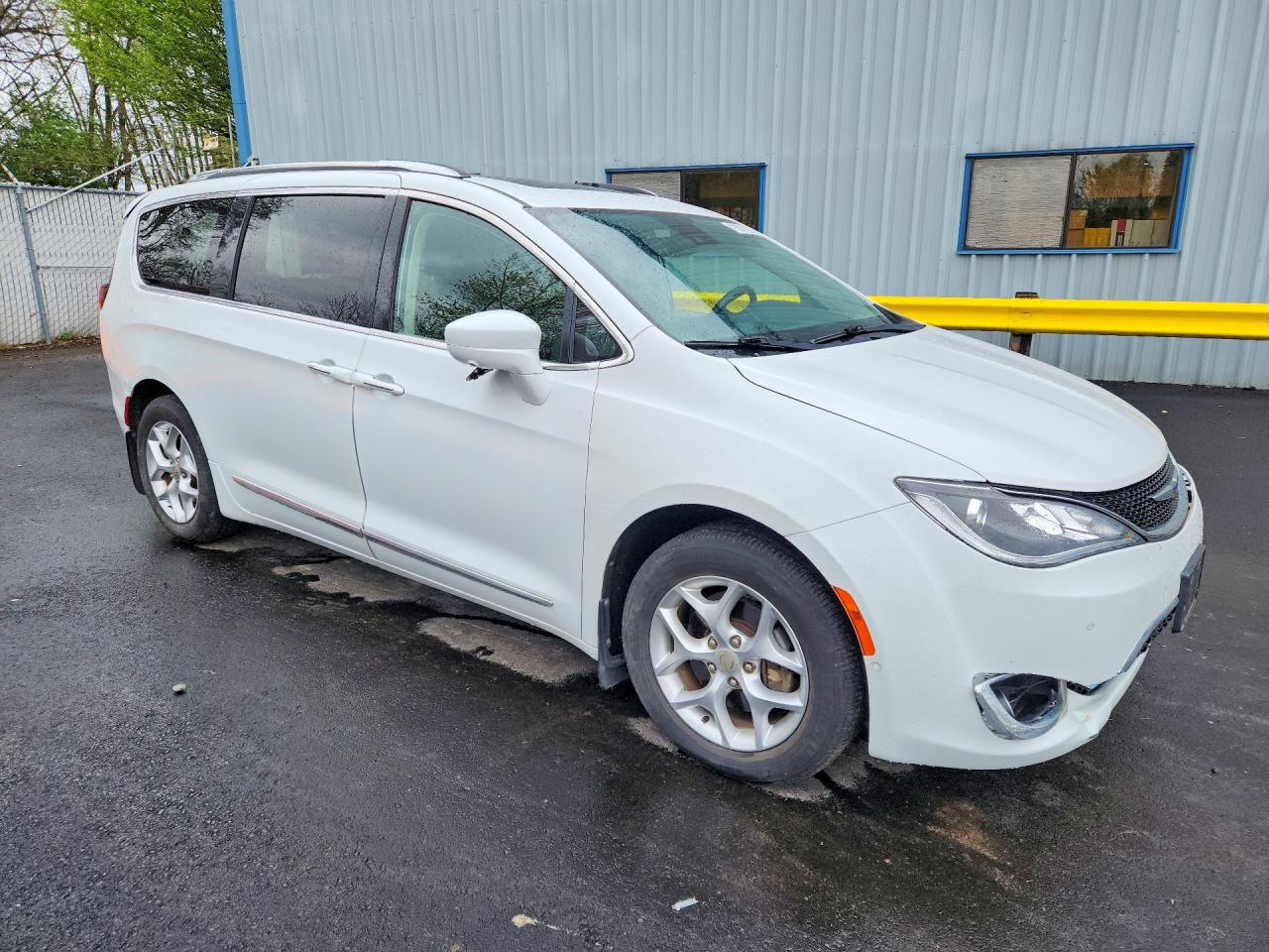 Chrysler Pacifica Touring L Plus