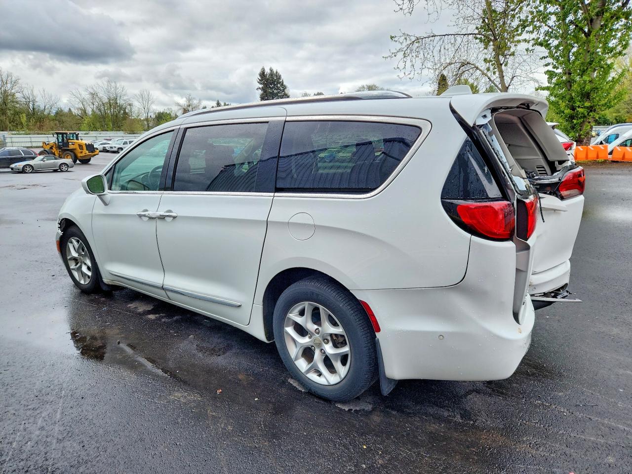 Chrysler Pacifica Touring L Plus