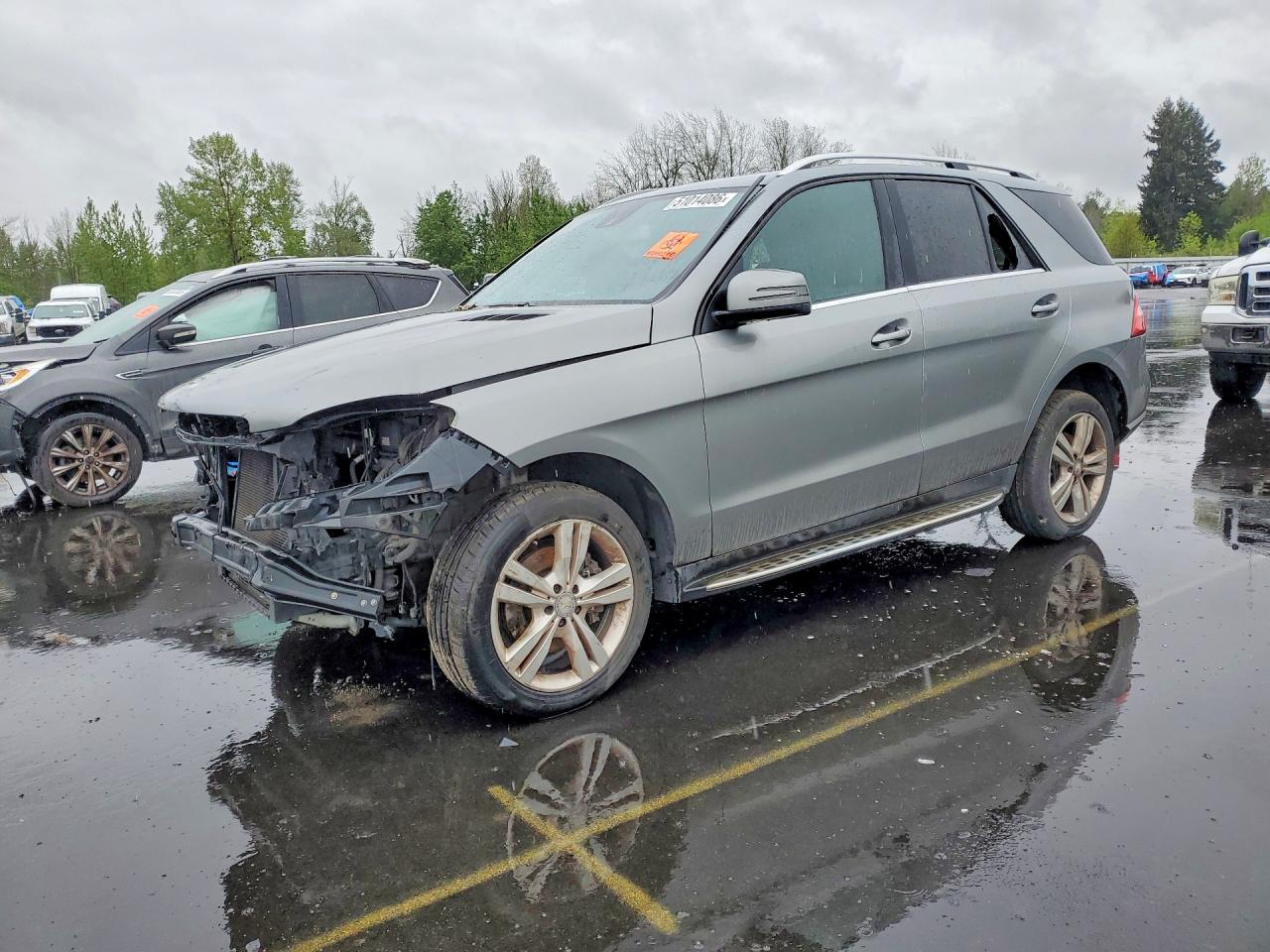 Salvage Mercedes-Benz M-Class Image