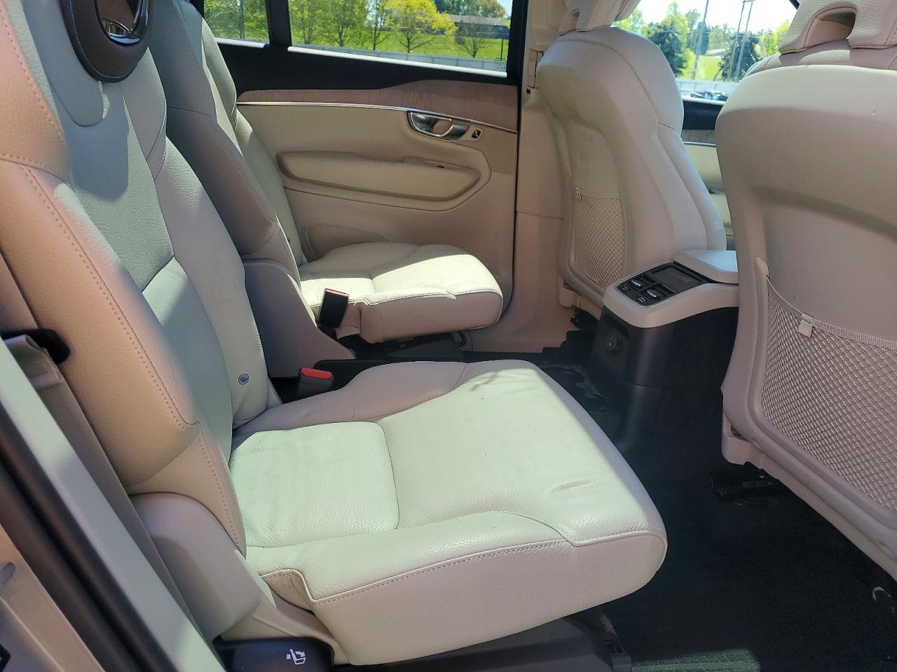 Volvo XC90 Plus