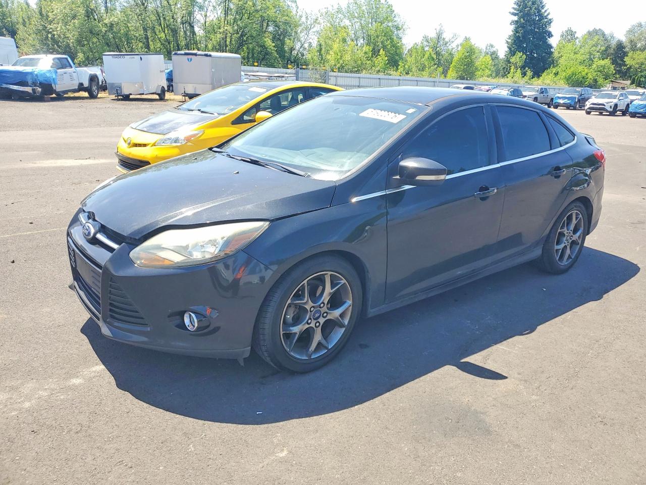 Salvage Ford Focus Image