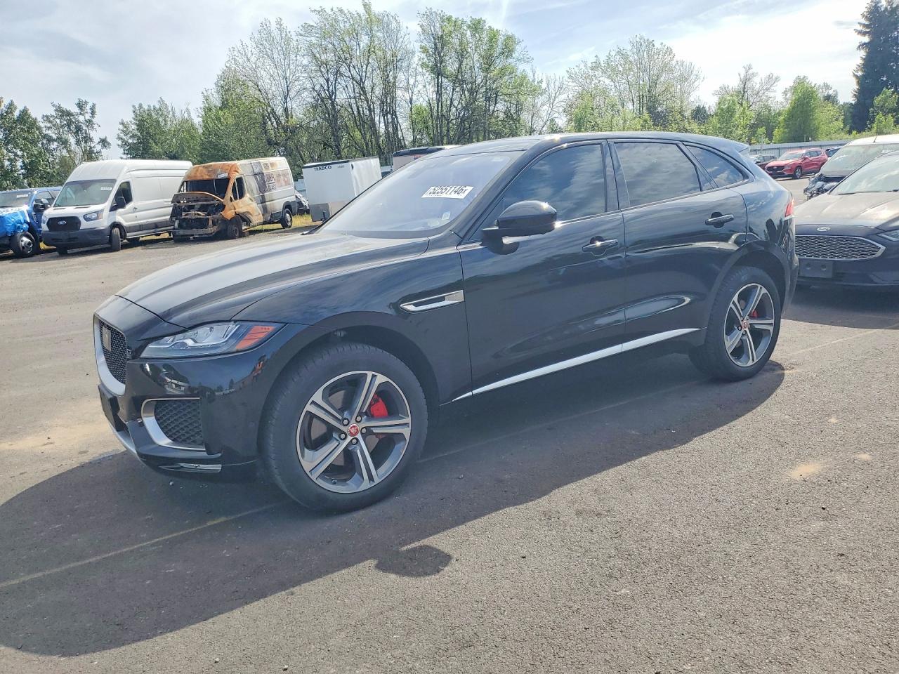 Salvage Jaguar F-PACE Image