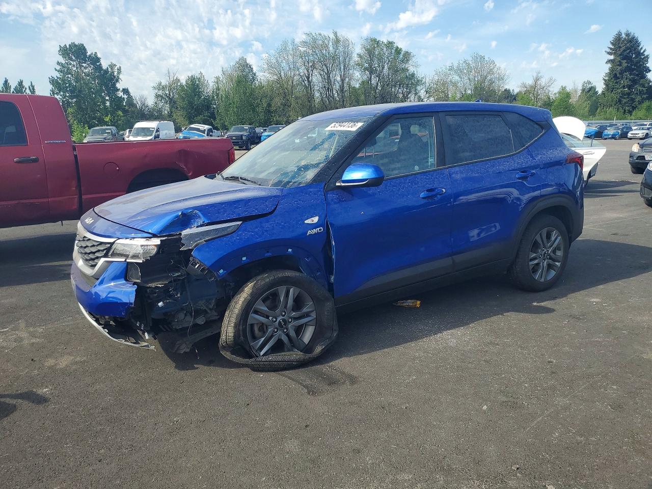 Salvage Kia Seltos Image