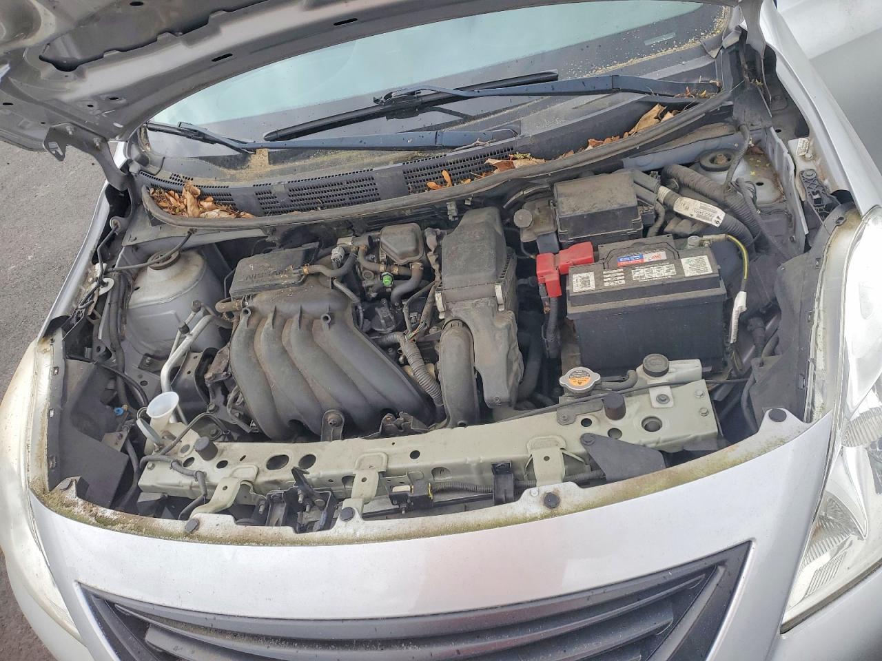 Nissan Versa 1.6 S
