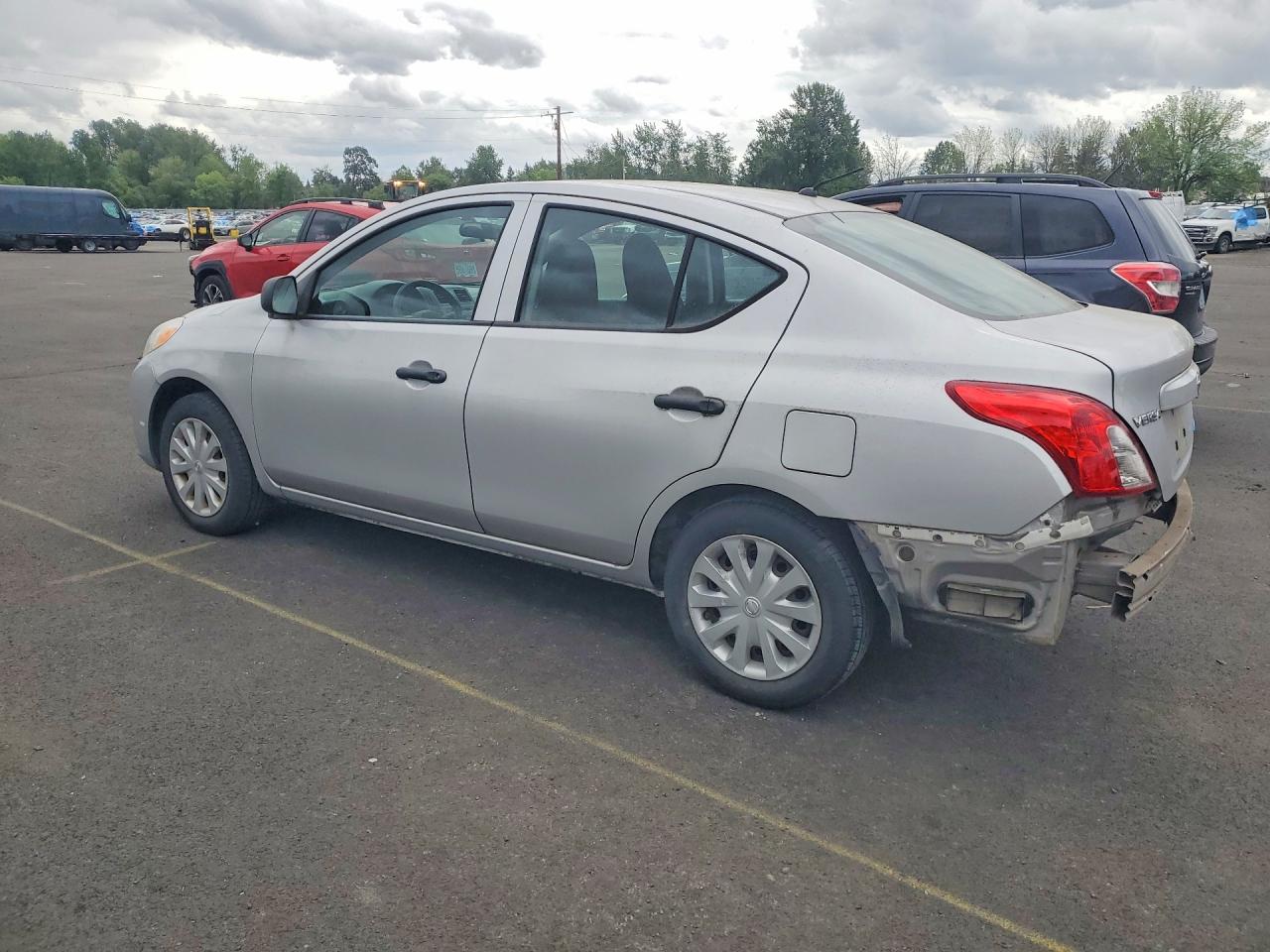 Nissan Versa 1.6 S