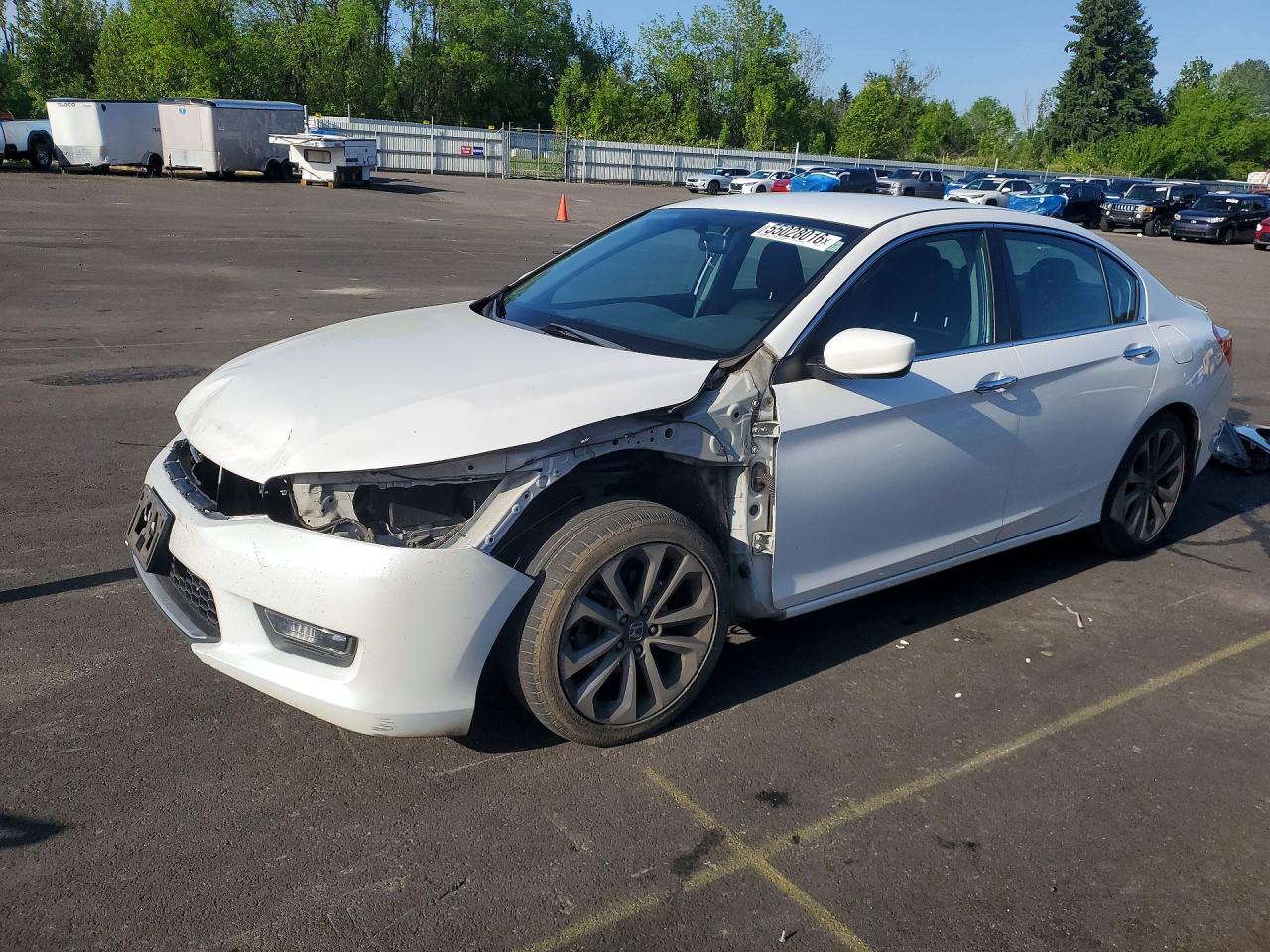 Salvage Honda Accord Image
