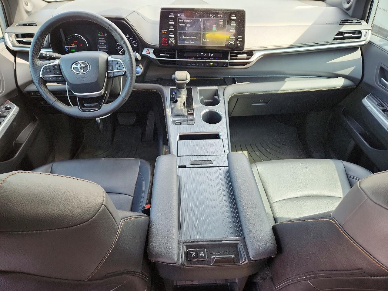 Toyota Sienna Woodland Edition