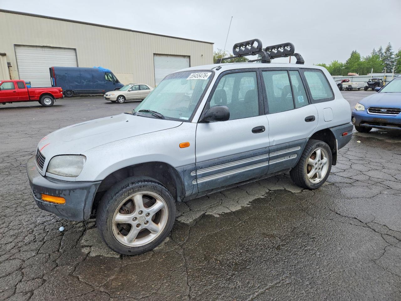 Salvage Toyota RAV4 Image