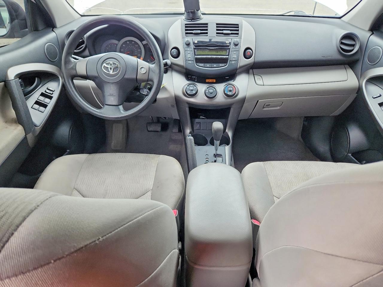 Toyota RAV4 Base