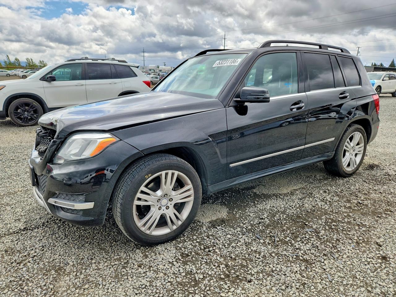 Salvage Mercedes-Benz GLK Image