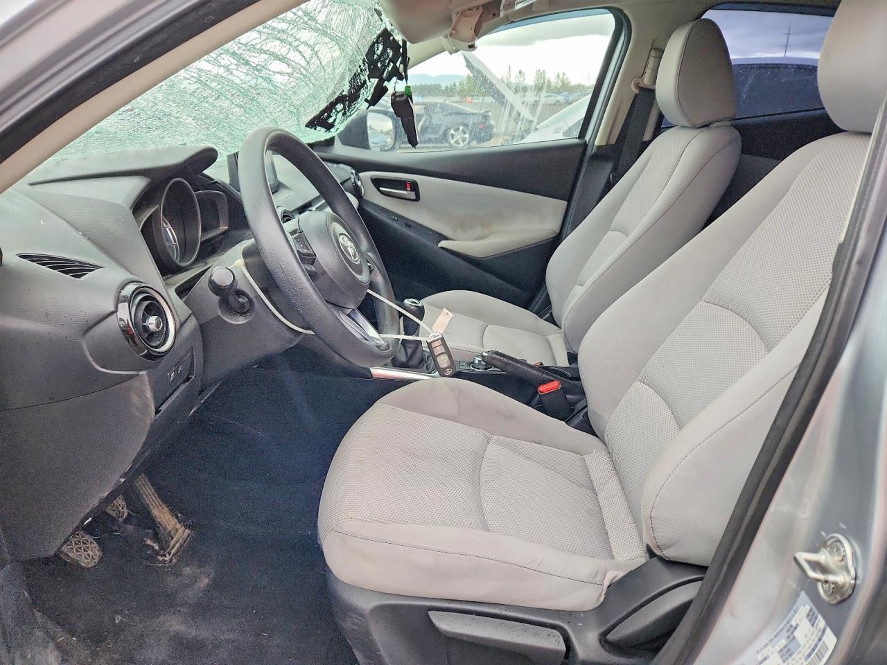 Toyota Yaris Le