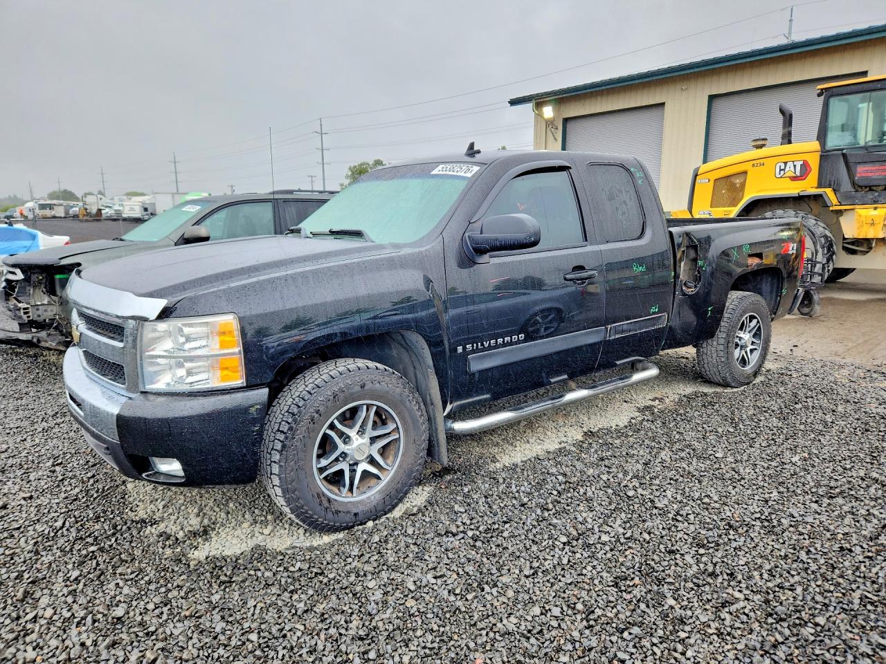 Salvage Chevrolet Silverado Image