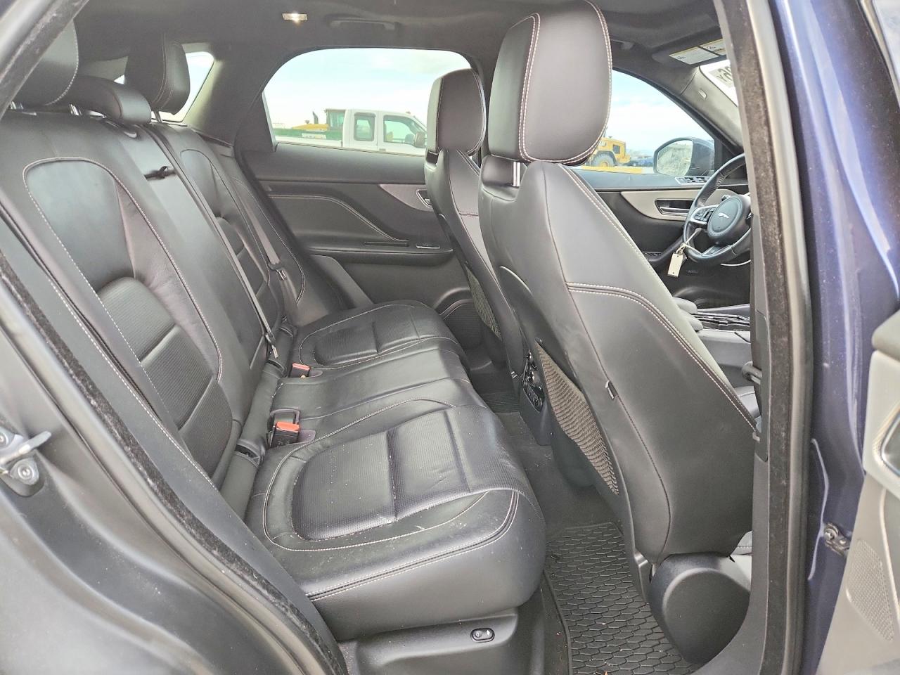 Jaguar F-PACE S