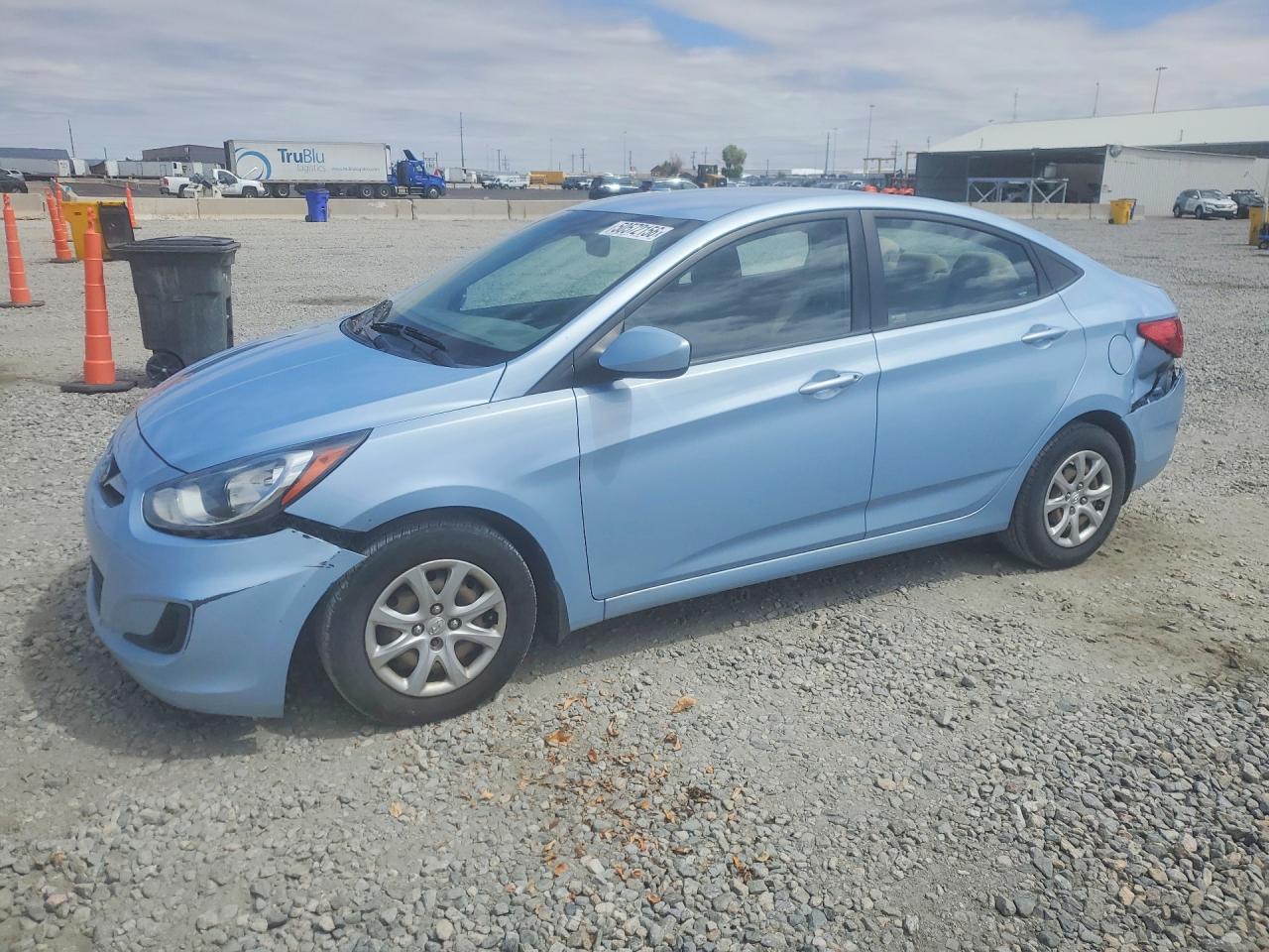 Salvage Hyundai ACCENT Image