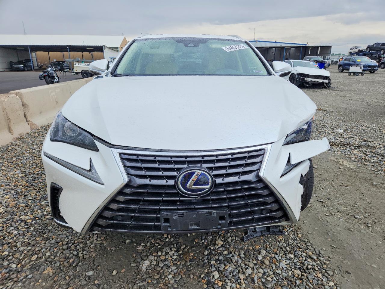 Lexus NX Base