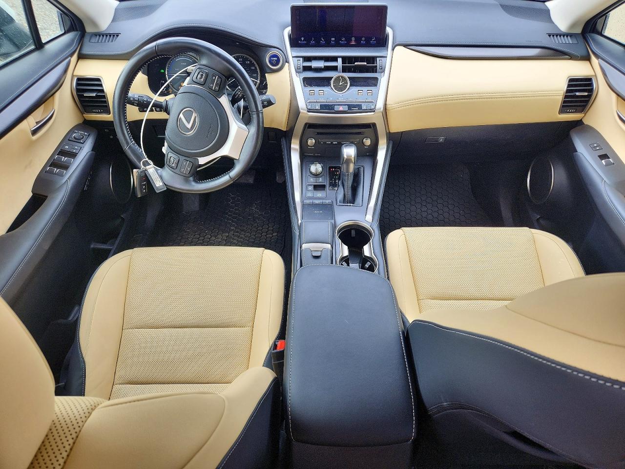 Lexus NX Base