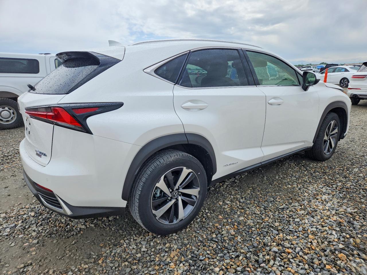 Lexus NX Base