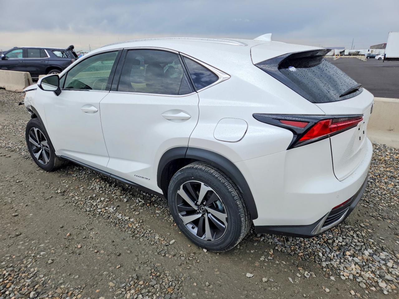 Lexus NX Base