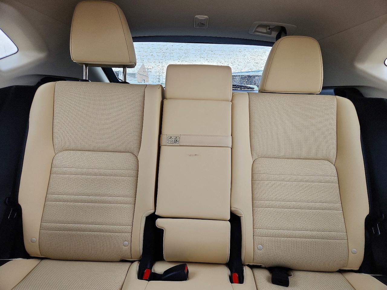 Lexus NX Base