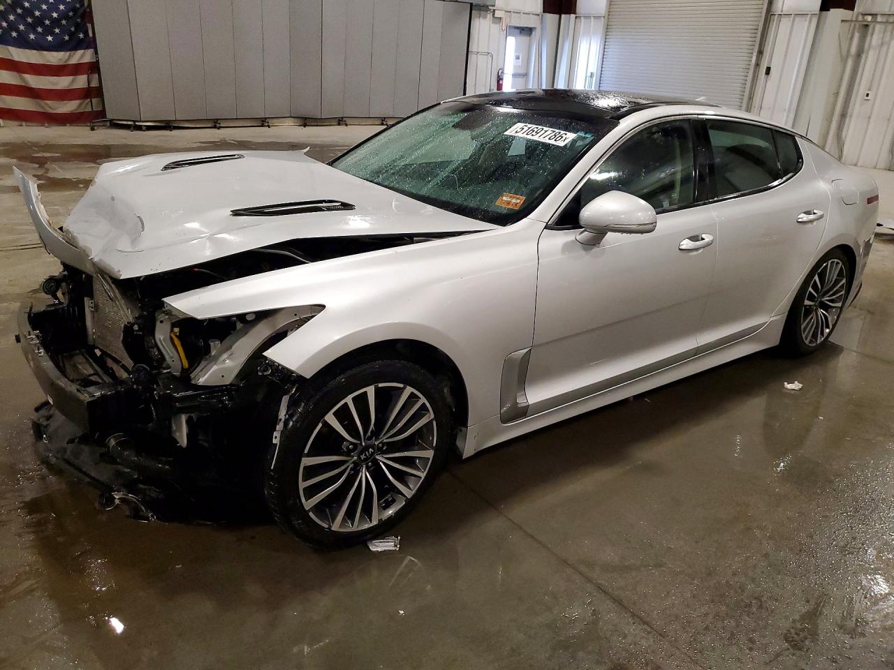 Salvage Kia Stinger Image