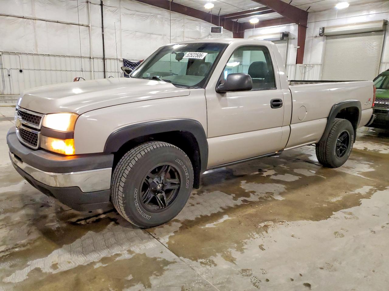 Salvage Chevrolet Silverado Image