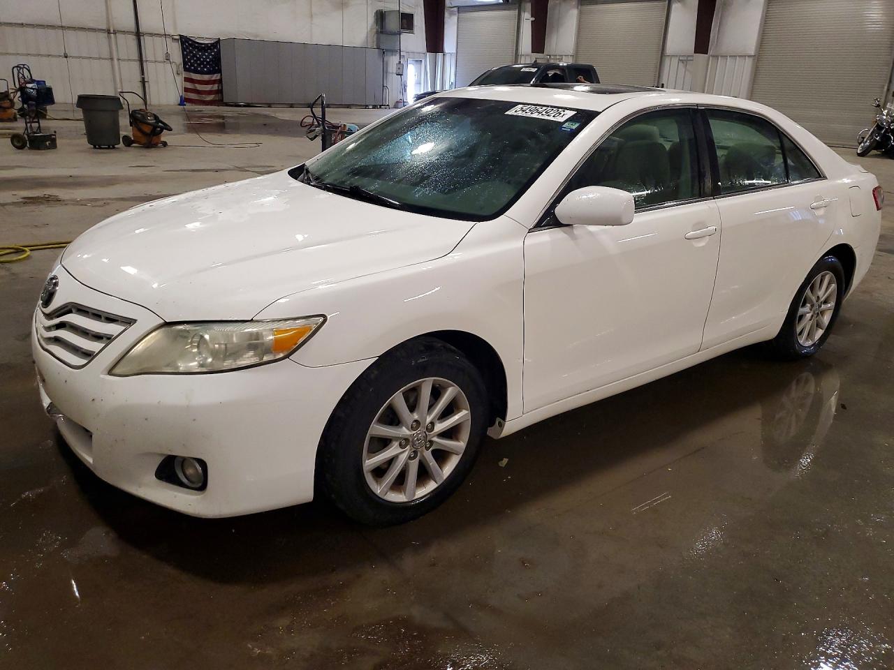 Salvage Toyota Camry Image