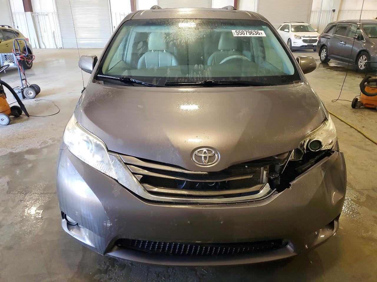 Toyota Sienna Xle 7-passenger