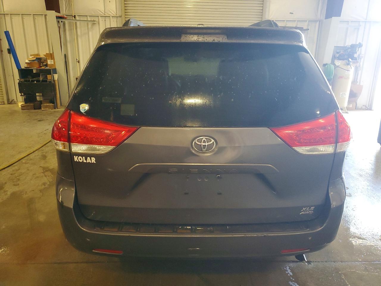 Toyota Sienna Xle 7-passenger