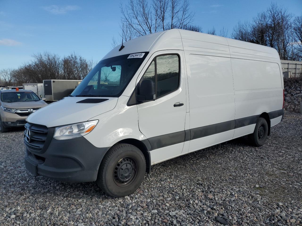 Salvage Mercedes-Benz Sprinter Image