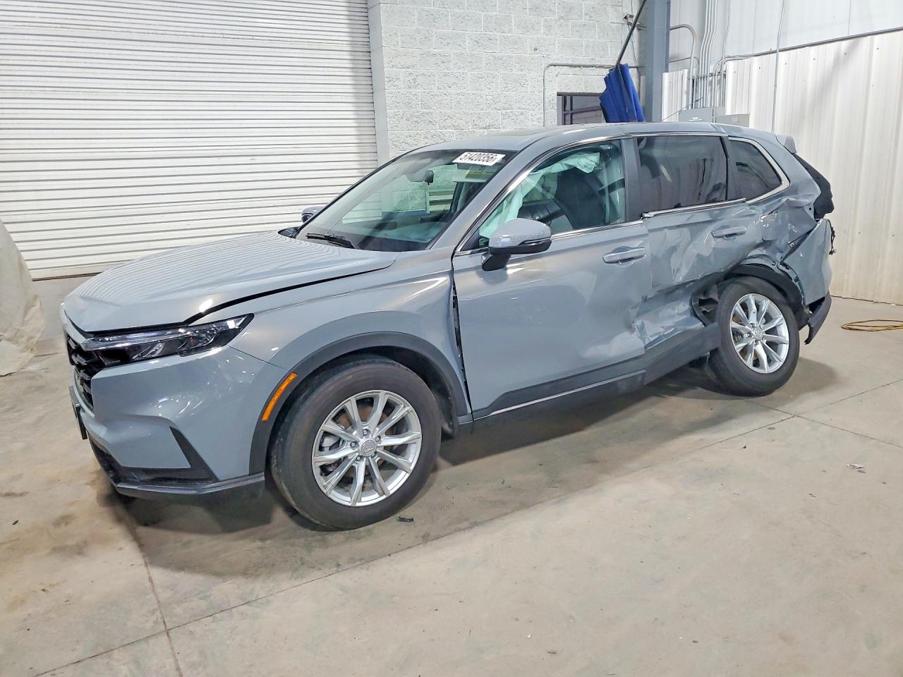 Salvage Honda Crv Image