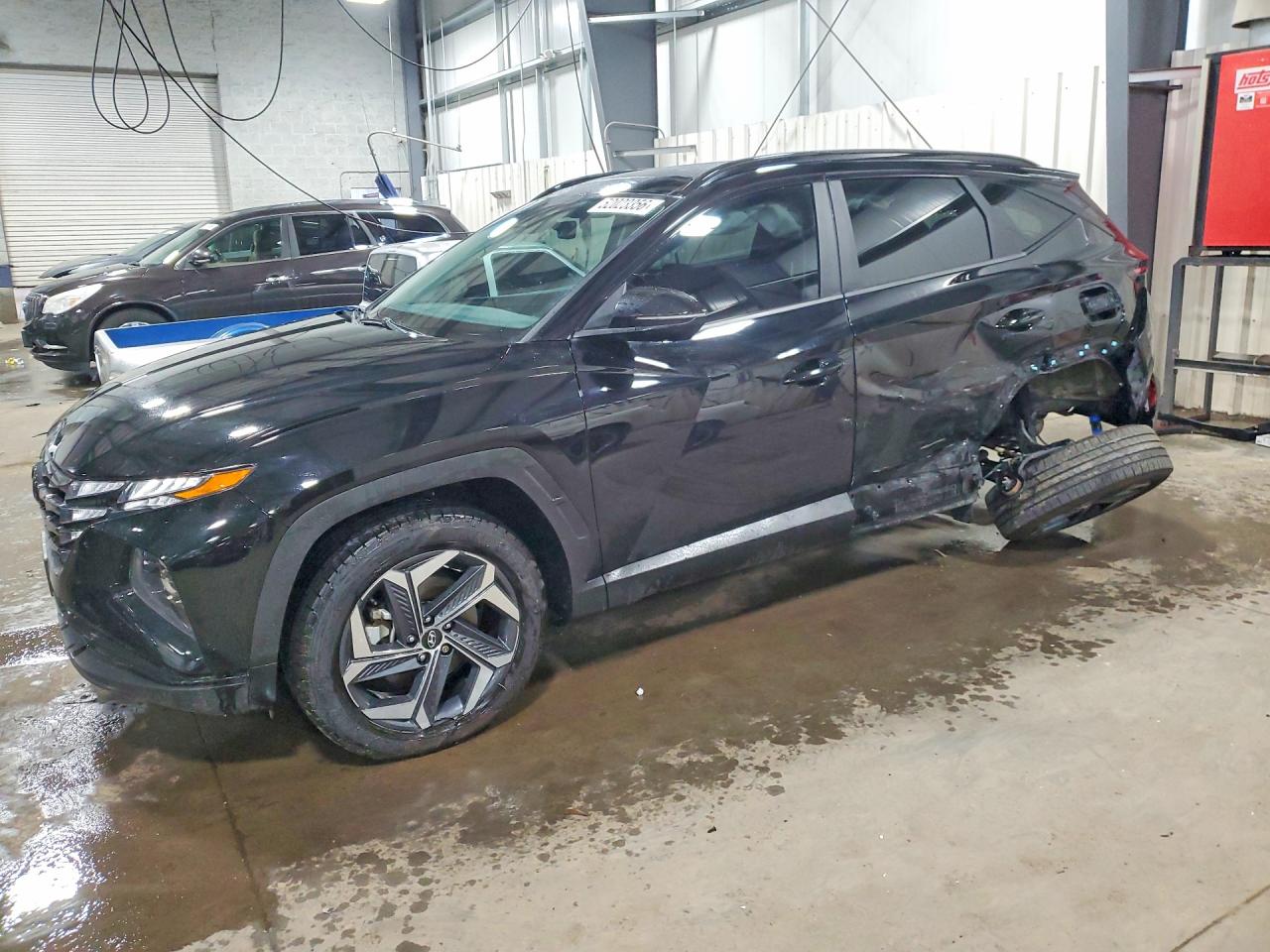 Salvage Hyundai TUCSON Image